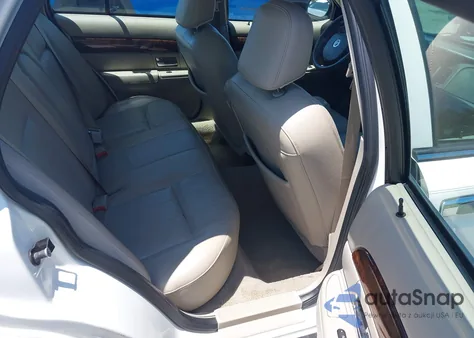 2007 Mercury Grand Marquis Ls z USA, uszkodzony, nr VIN 2MEFM75V37X618743